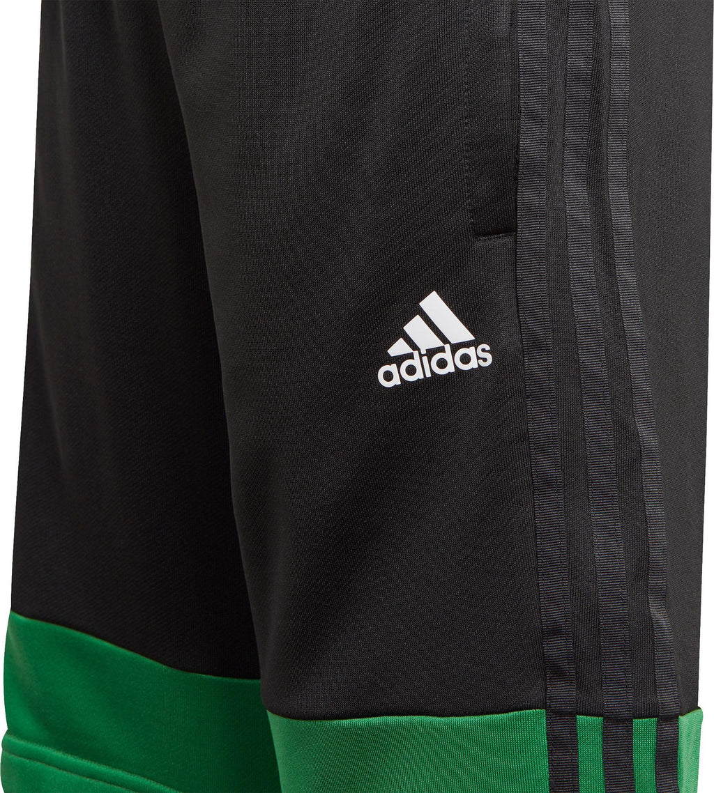 B A.r. 3s Short