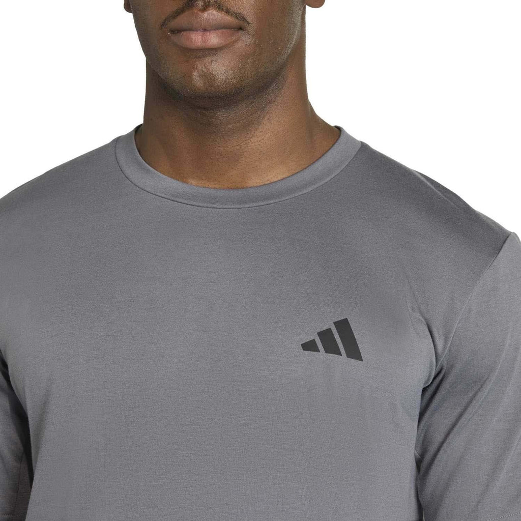 We Fitness T-shirt training