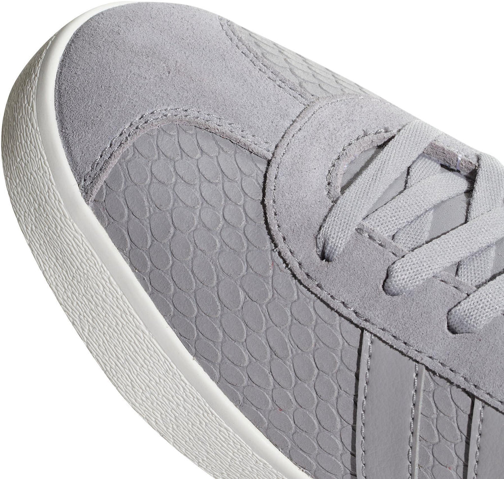 VL Court sneakers