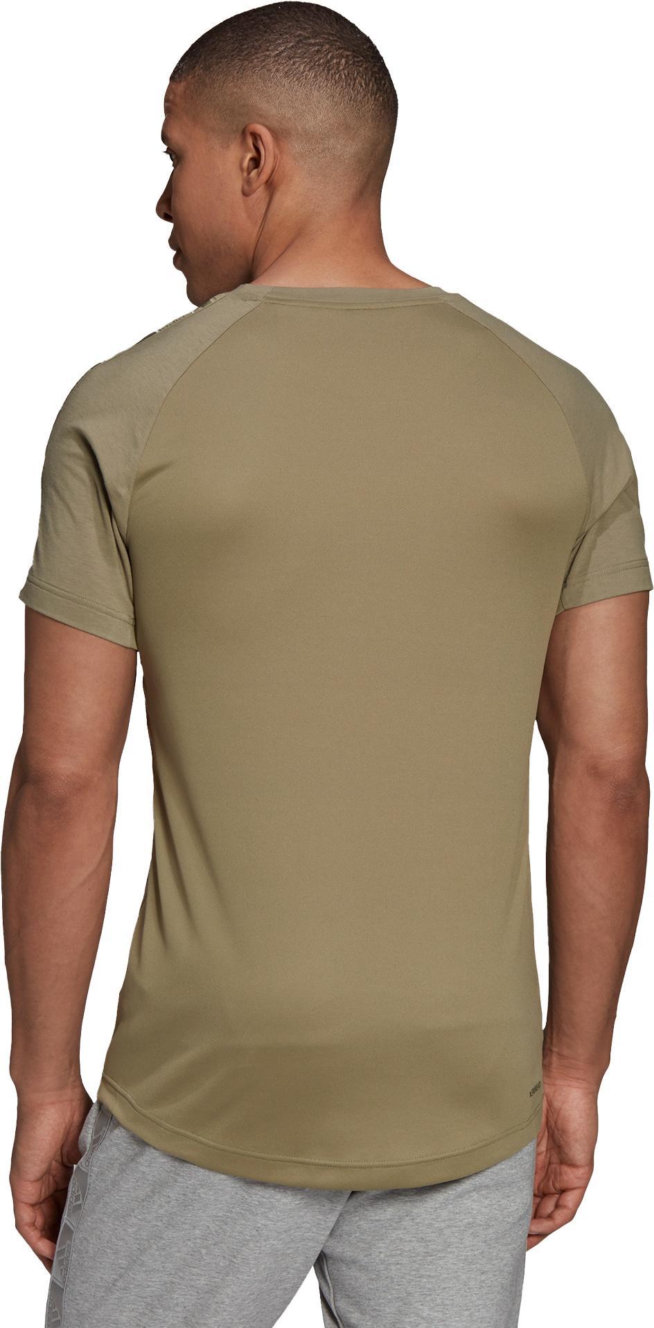 T T. T-Shirt
