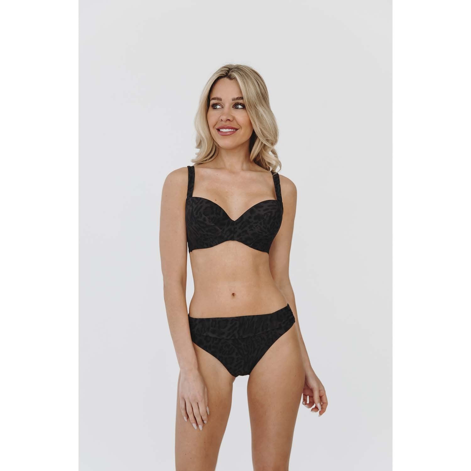 wire bikini cairo