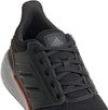 UB19 TD
