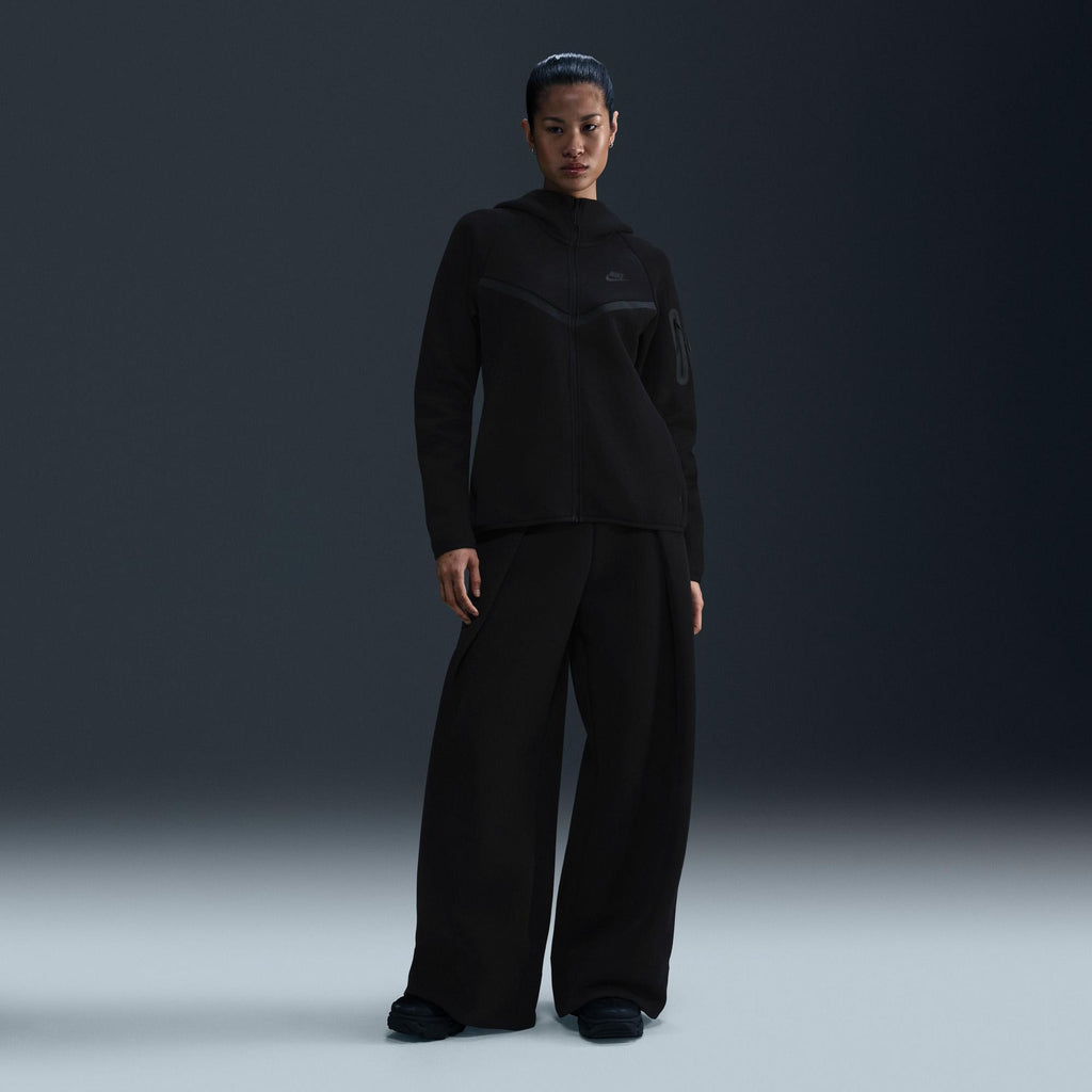 Tech Fleece sweater