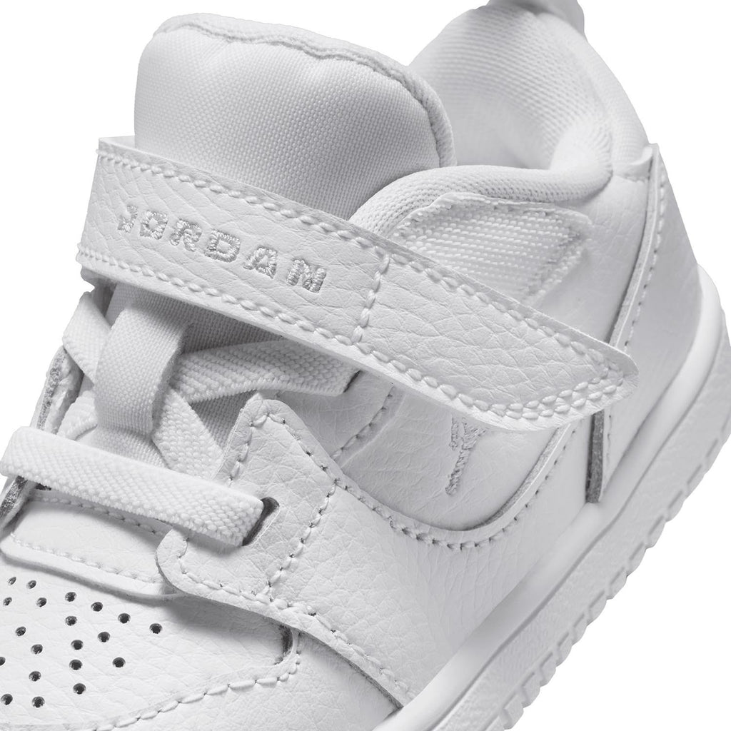 Jordan Court Connect Low Sneakers