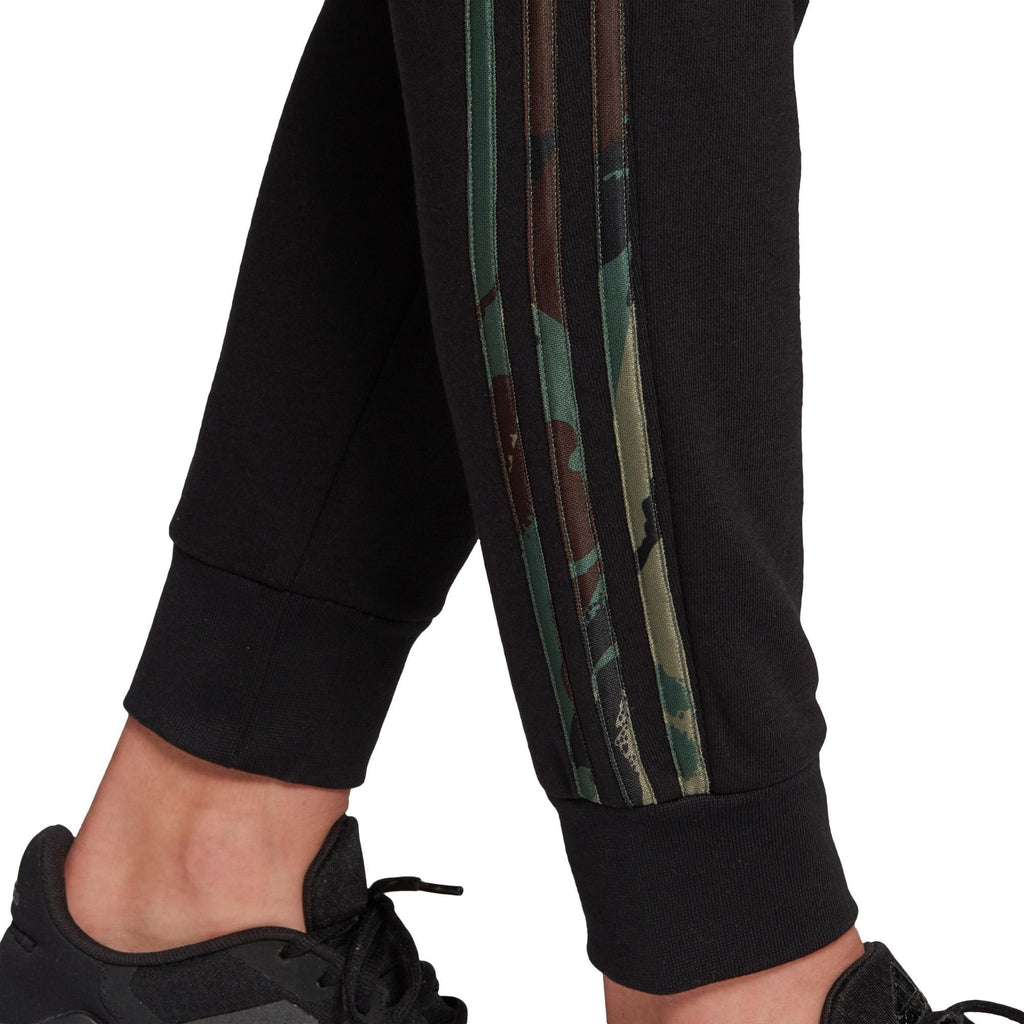Essentials Camouflage 3-Stripes Broek
