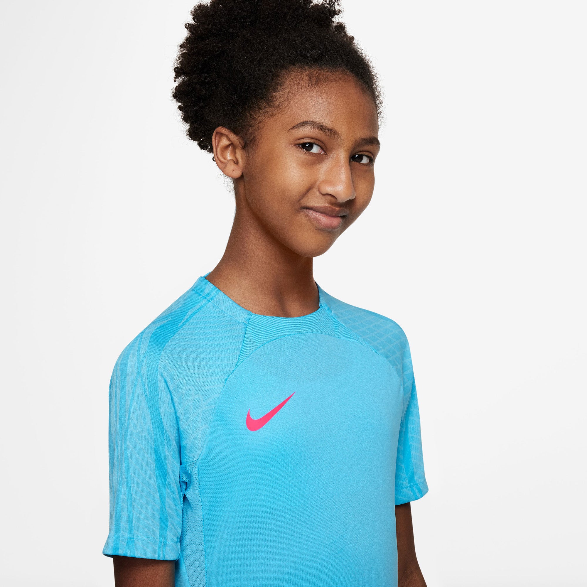 Dri-FIT Strike kids shirt