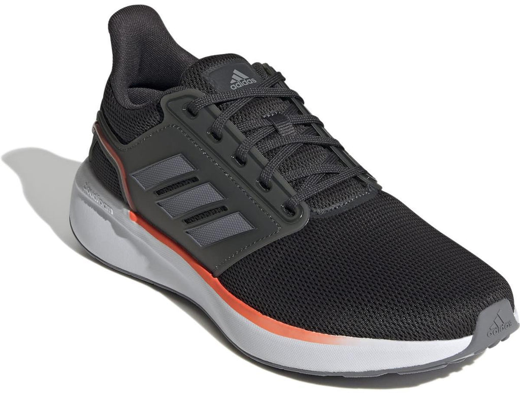 UB19 TD