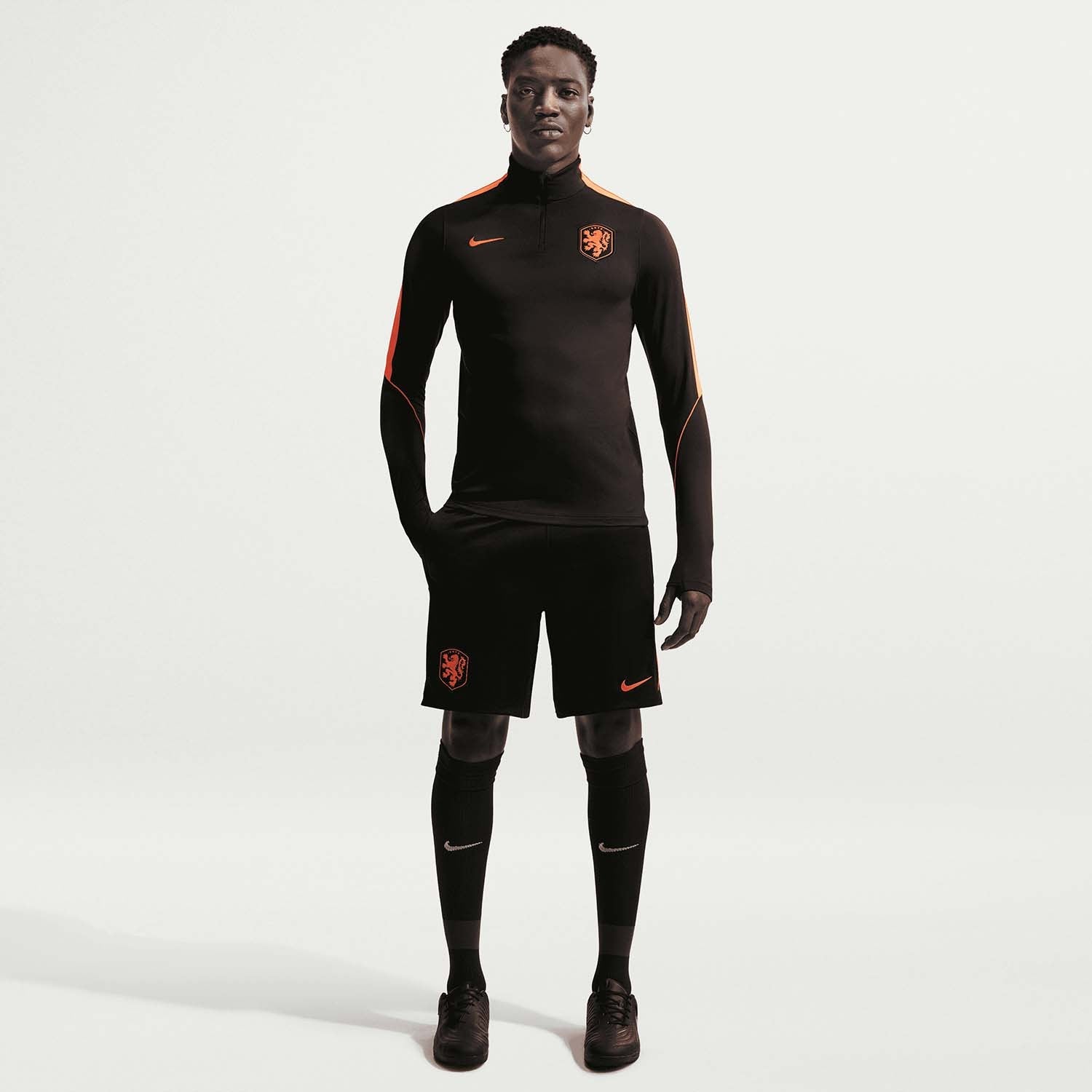 Nederland Strike short