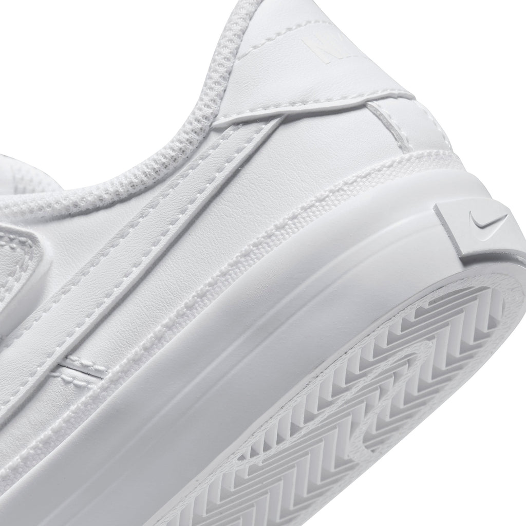 Court Legacy sneakers