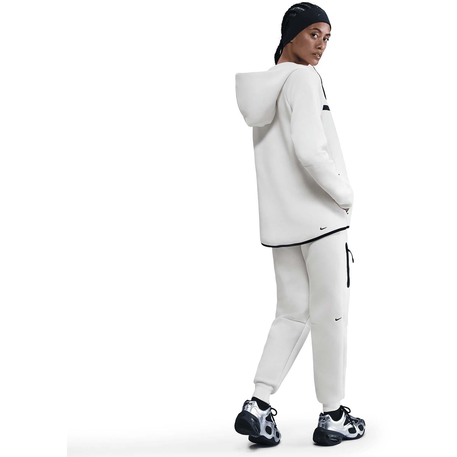 sportswear tech fleece windrun