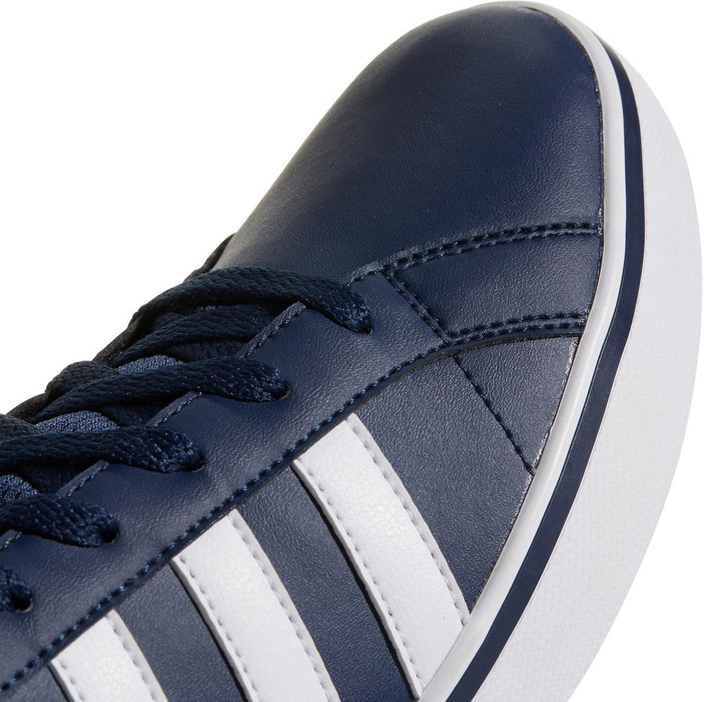 Pace sneakers