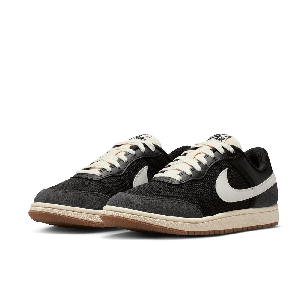 Air Jordan Skyline Low Sneakers
