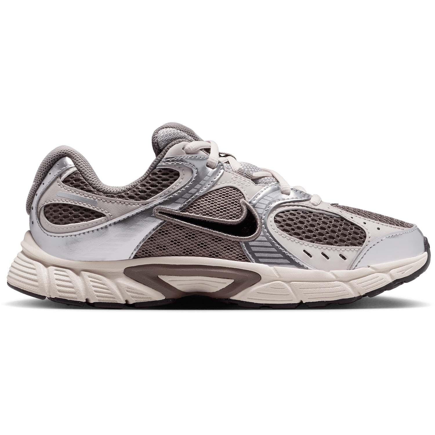 nike v5 rnr (gs) (consumer facing n