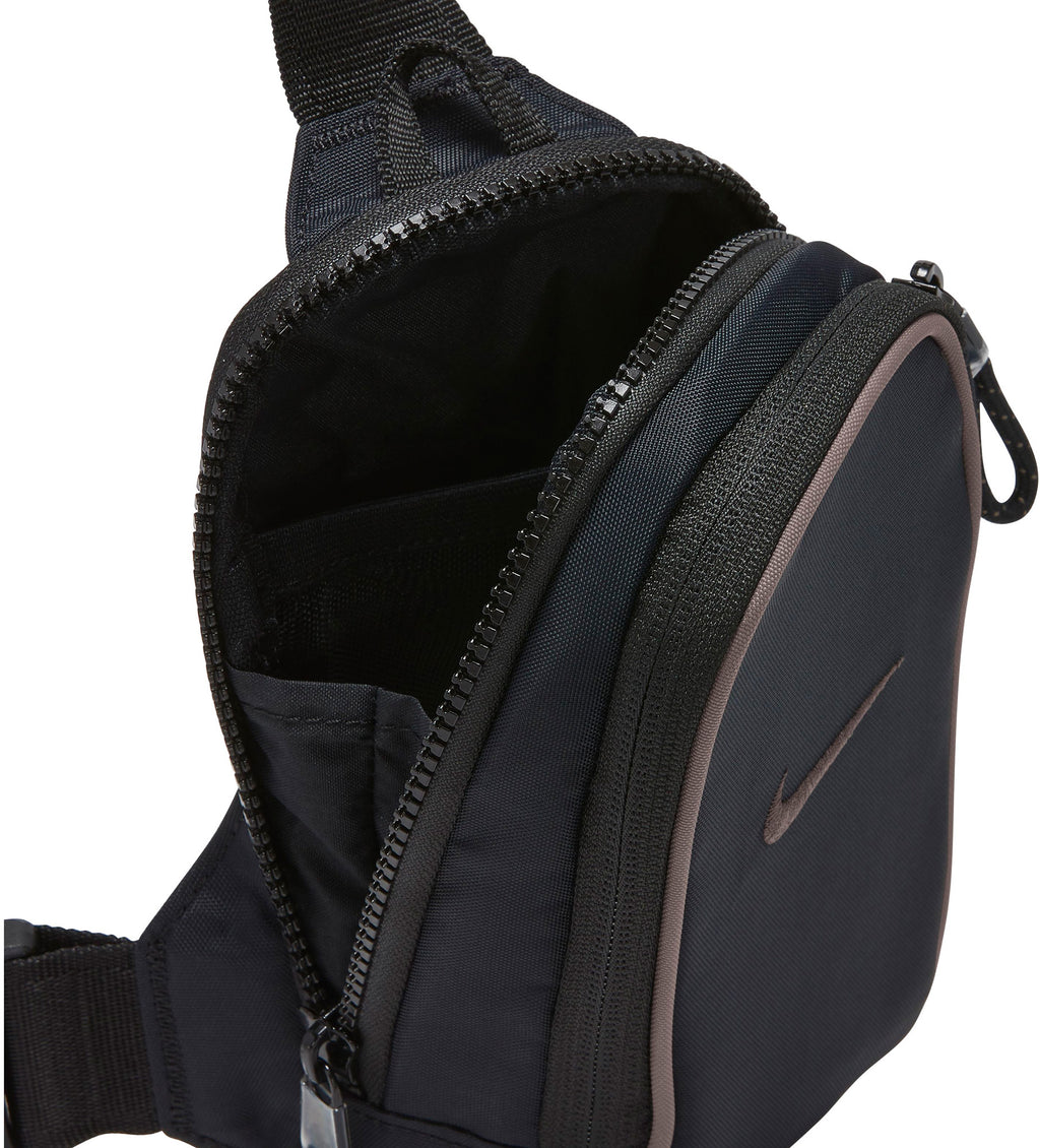 NSW Essentials Crossbody tas
