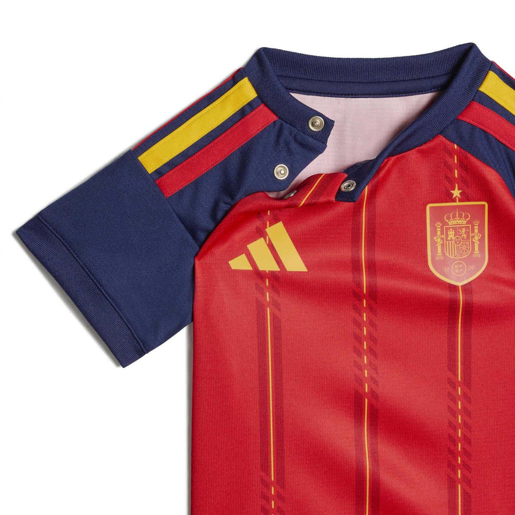 Spanje 26 Thuistenue Baby
