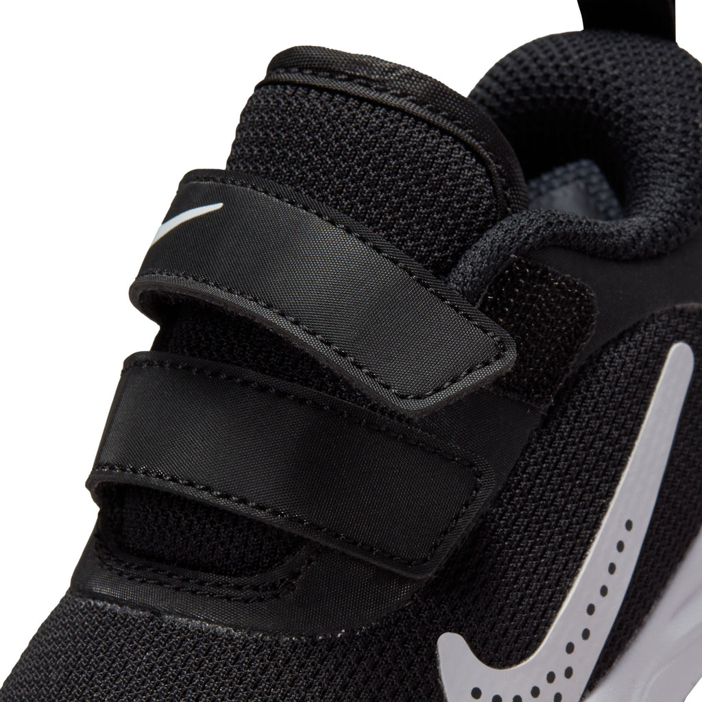 Omni baby sneakers