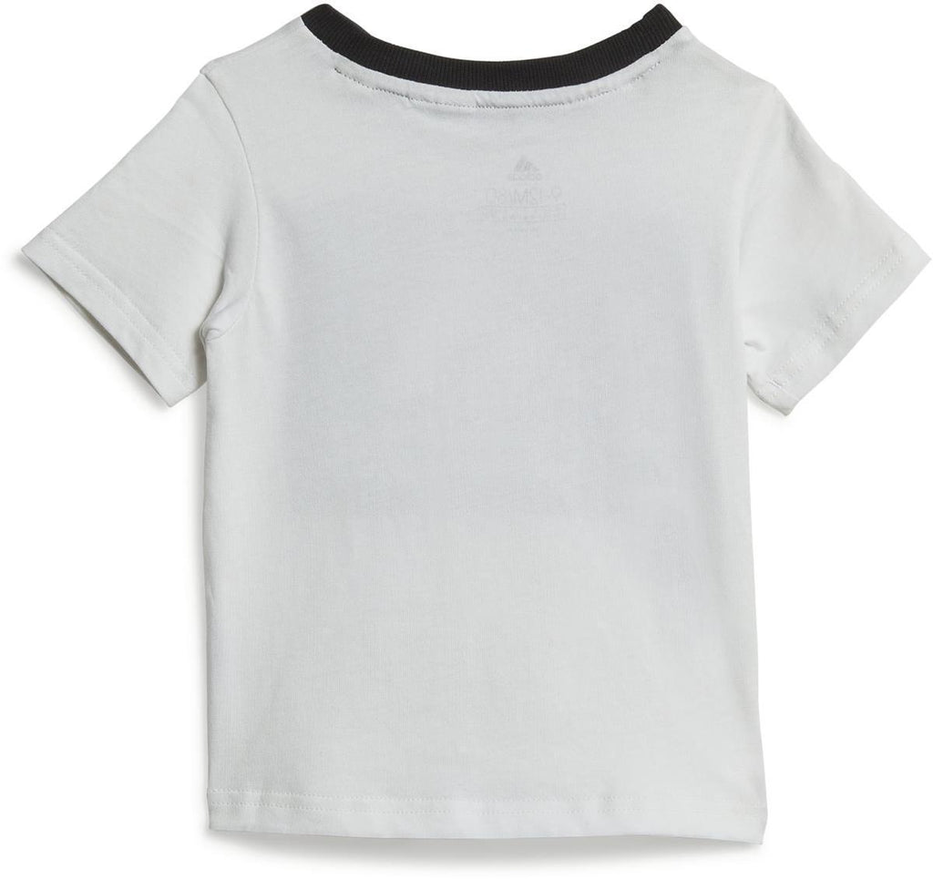 Essentials shirt en short setje