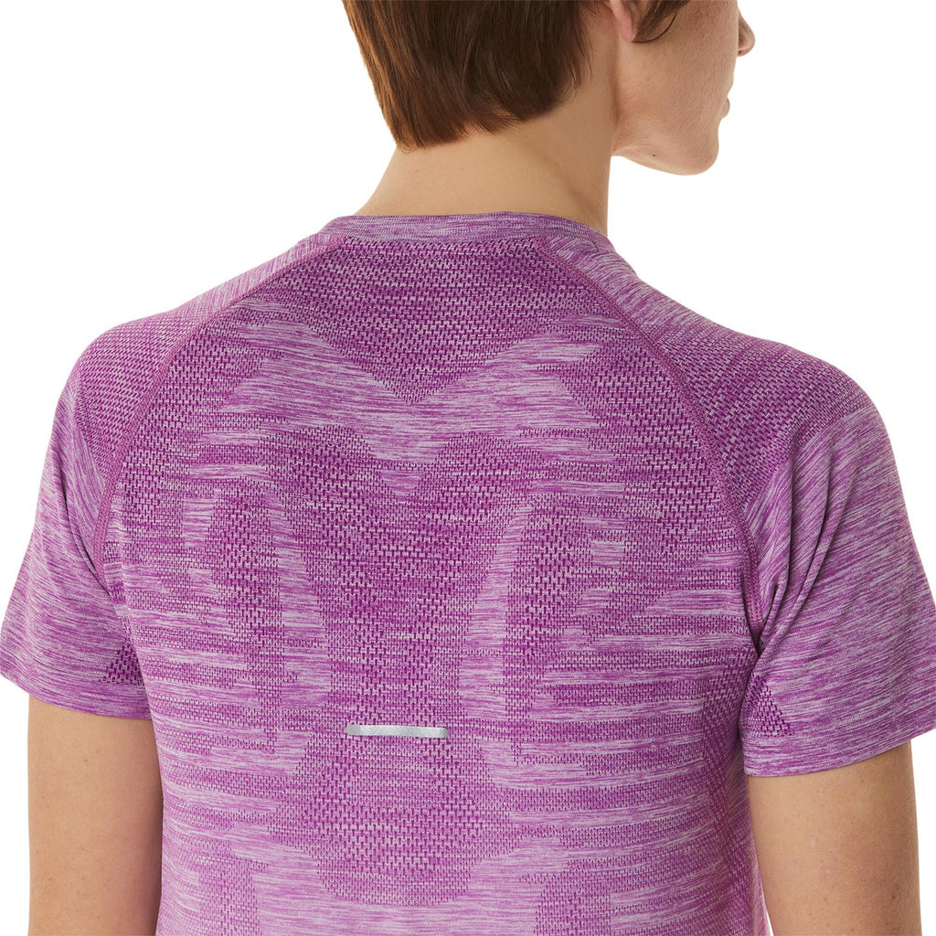 Seamless top
