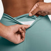 One High-waisted legging