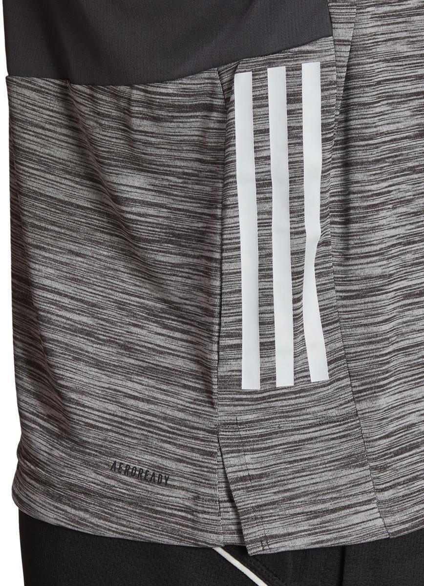 TEE. T-Shirt