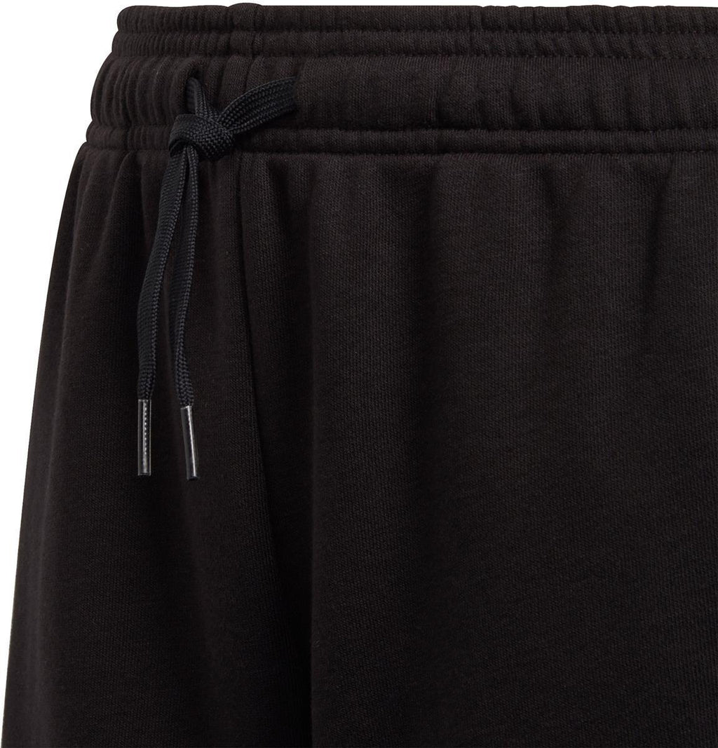 Essentials short