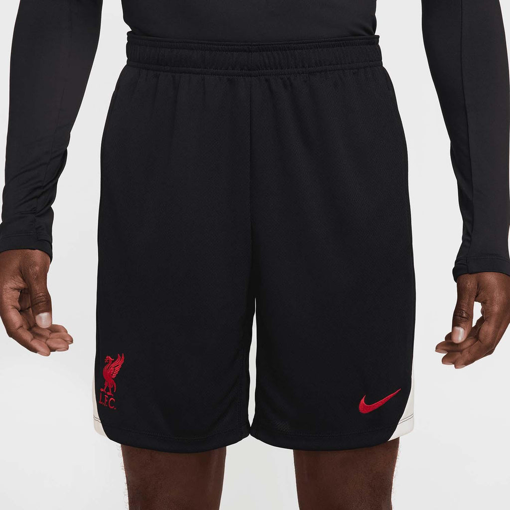 Liverpool FC 2024/25 Strike short