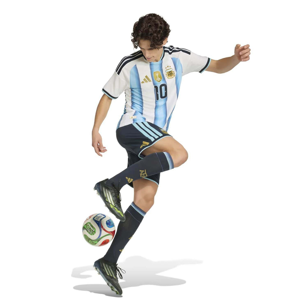 Argentina 26 Home Messi Voetbalshirt Authentiek Replica