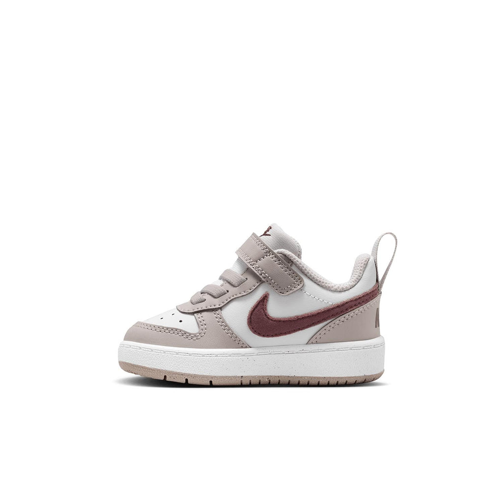 Court Borough Low Essential+  Sneakers