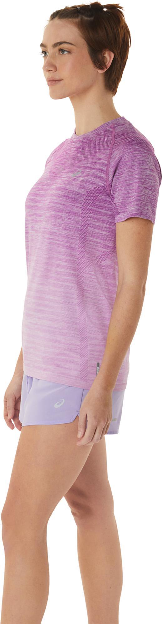 Seamless top