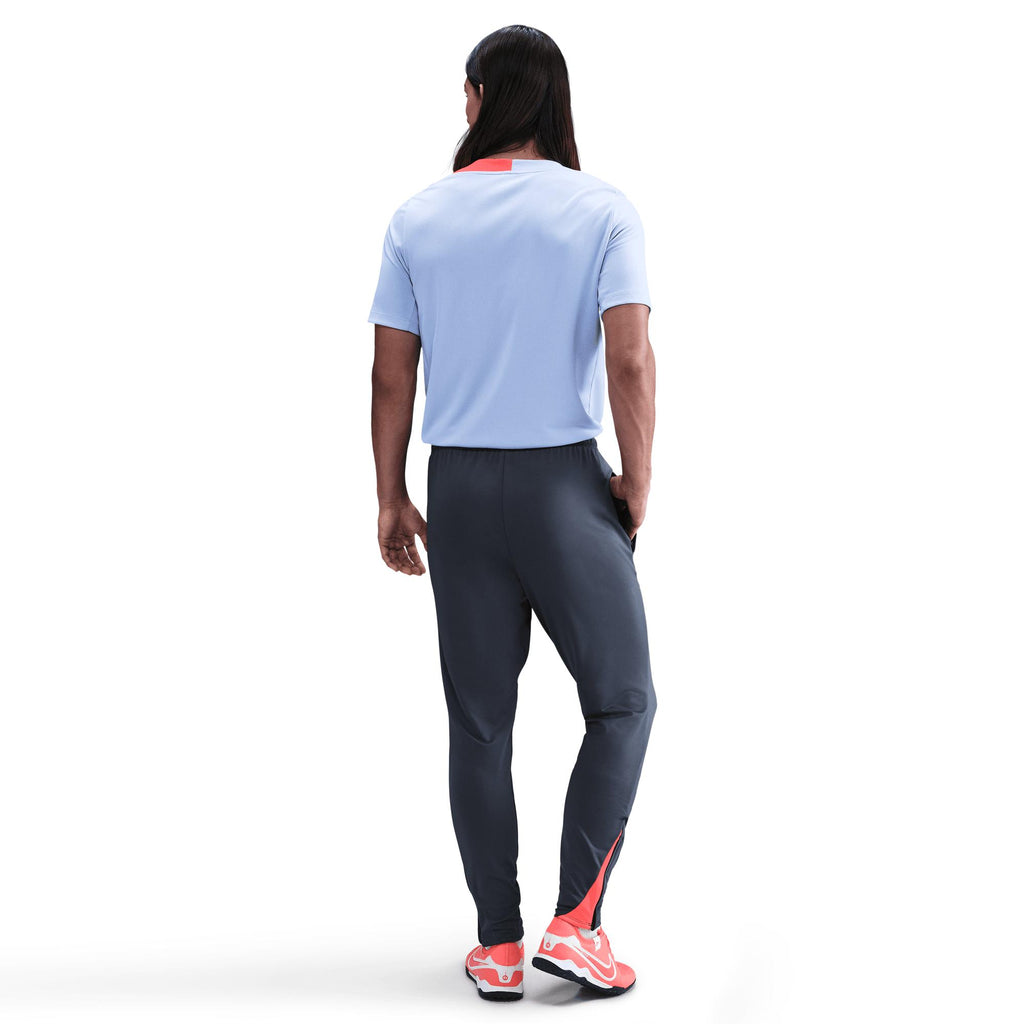 nike strike men's dri-fit soccer pa