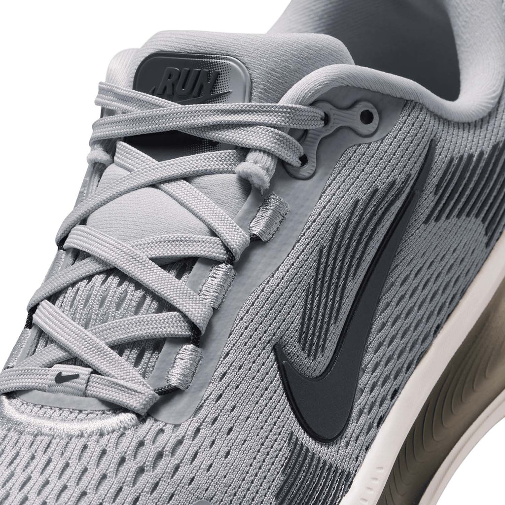 Vomero 18 Big Kids' Road Running Hardloopschoenen