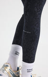 leo emboss hw legging