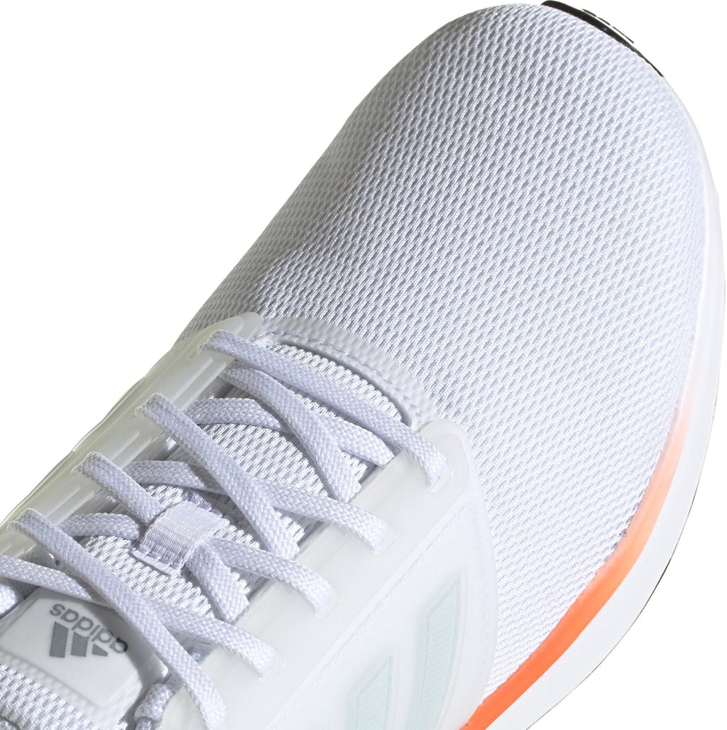UB19 TD