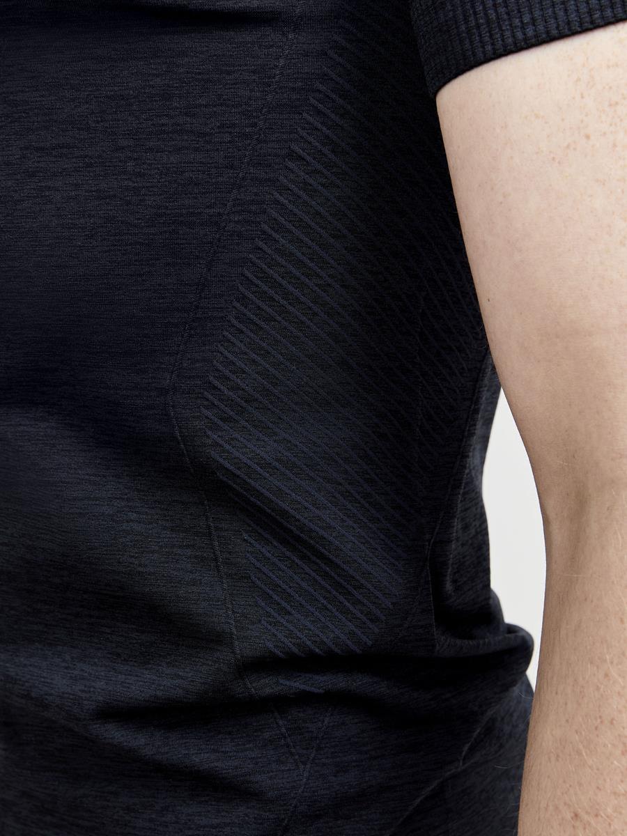Core Dry Active Comfort shortsleeve shirt