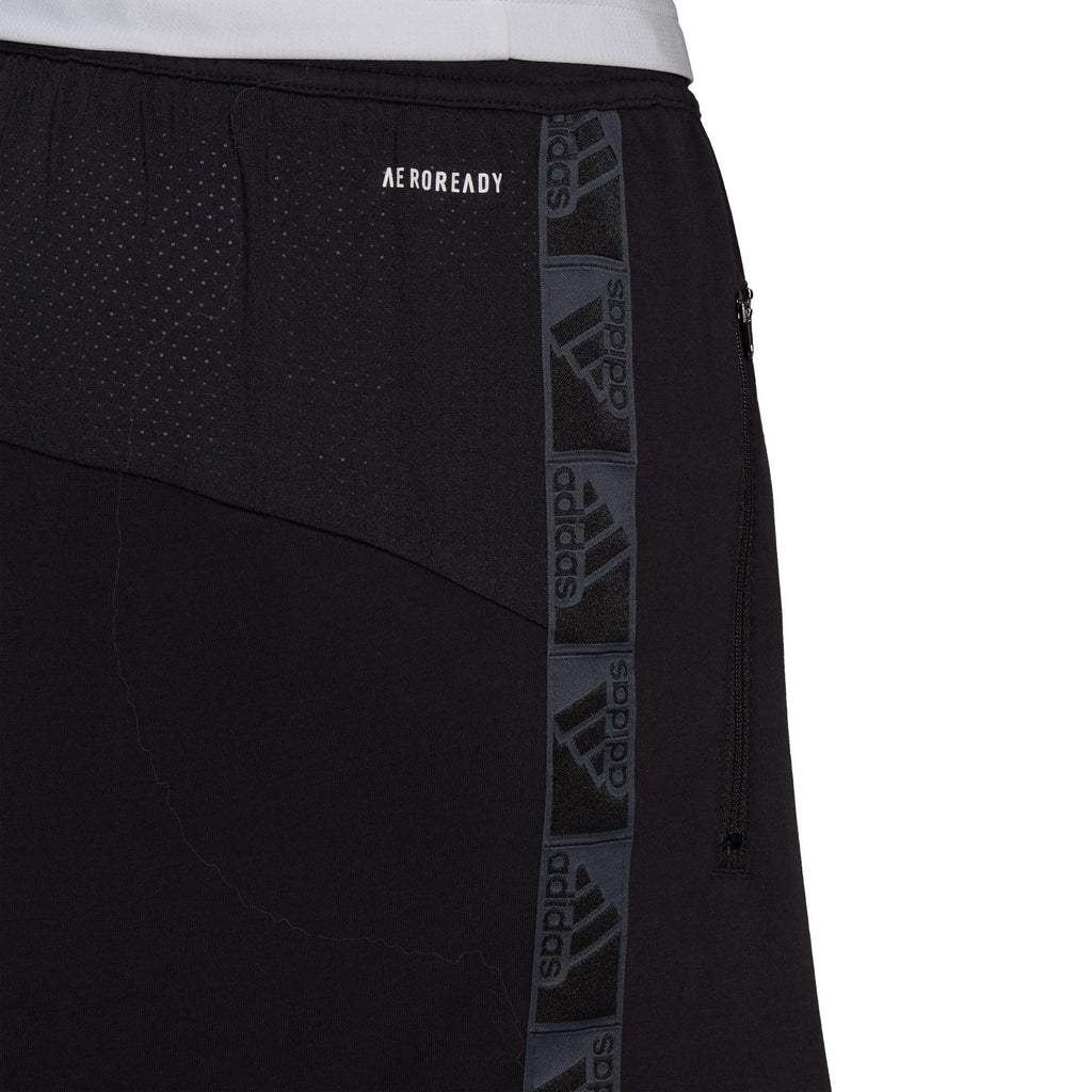 AEROREADY Designed to Move Sport Motion Logo short