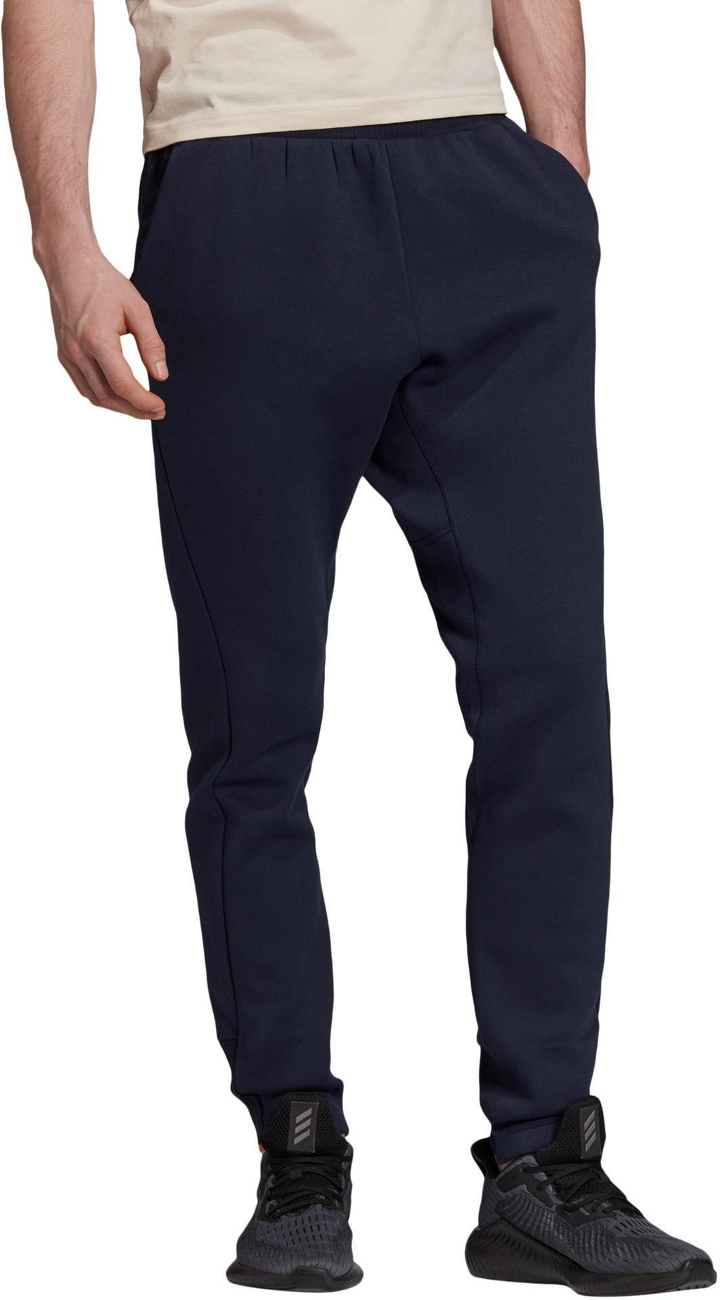 m v pant