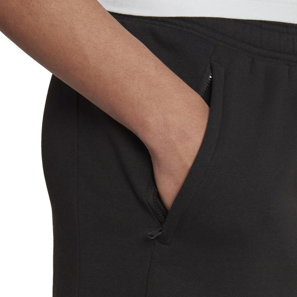 Stadium Fleece Recycled Badge of Sport short