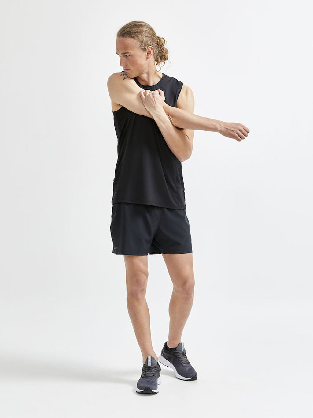 Adv Essence 5 Stretch short
