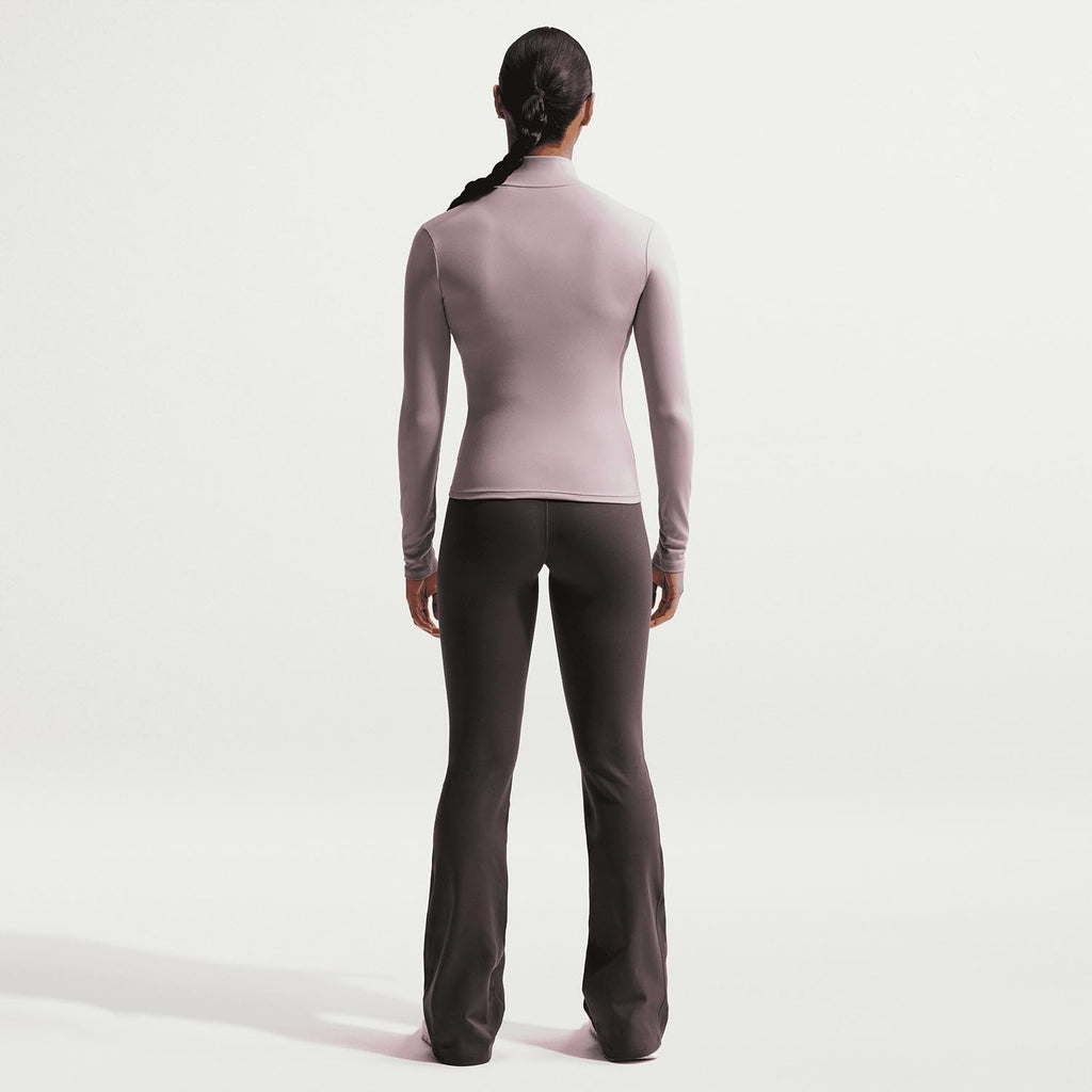 One Women's High-waisted Flare jazzpant
