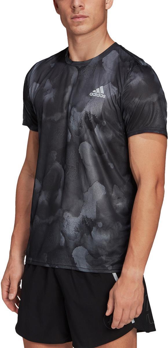 FAST GRA TEE. Laufshirt