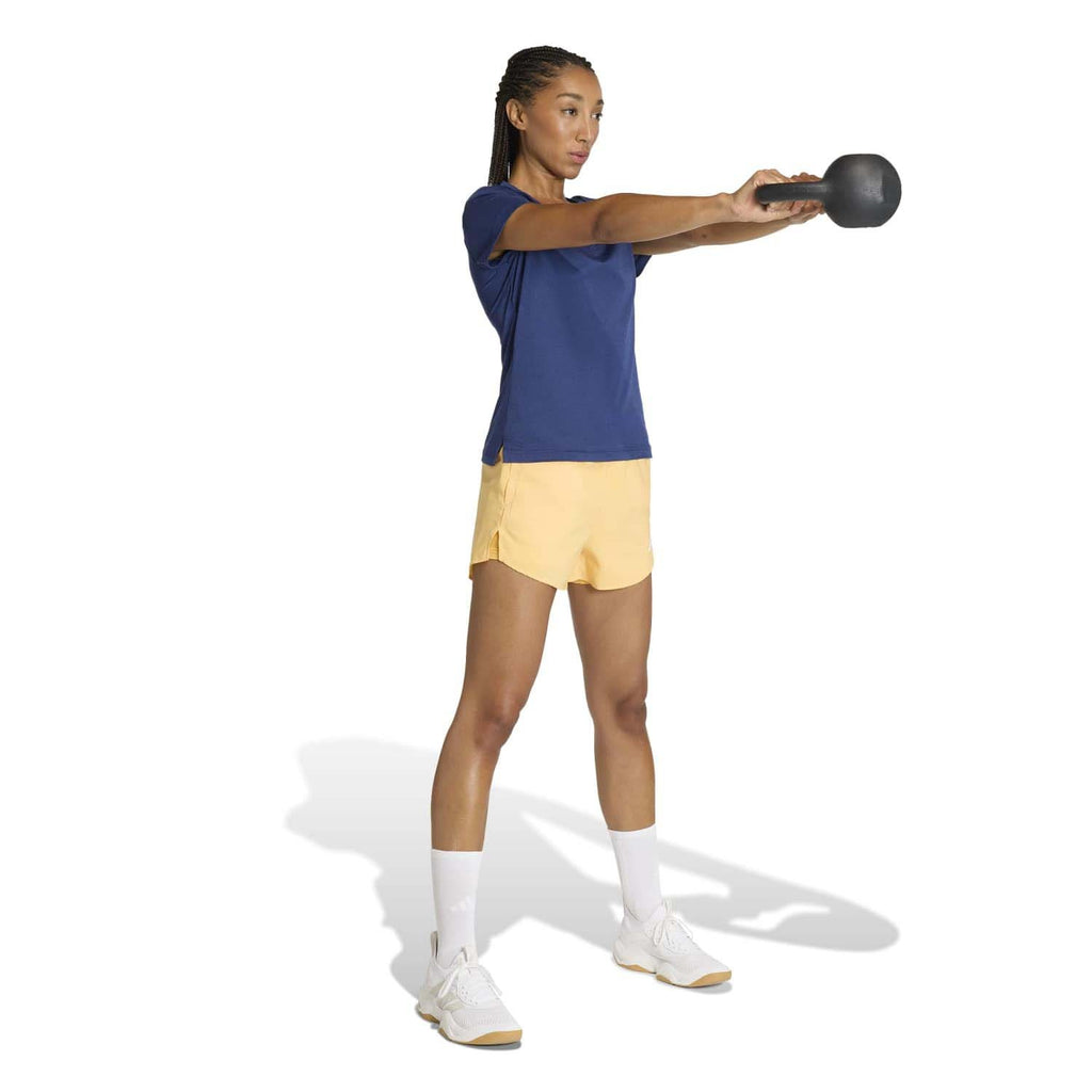 We Min V‑nek T‑shirt training