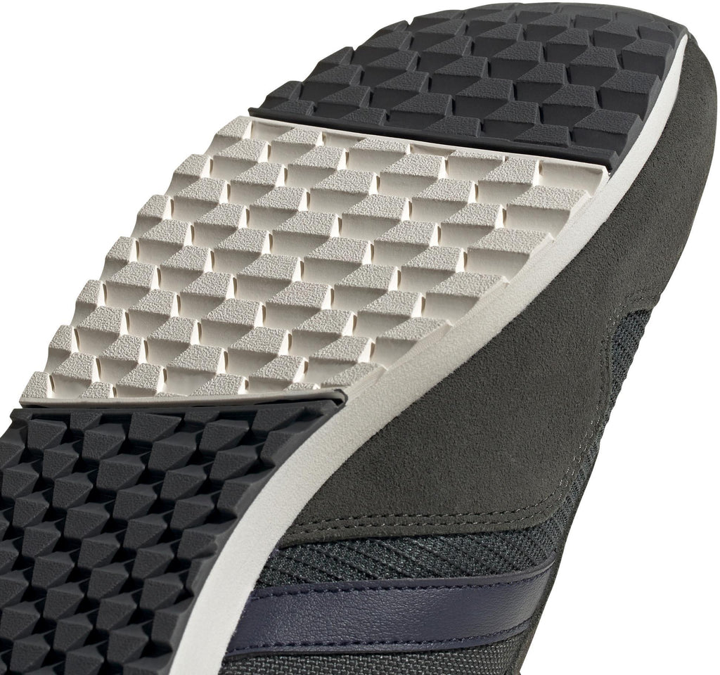 8K 2020 sneakers