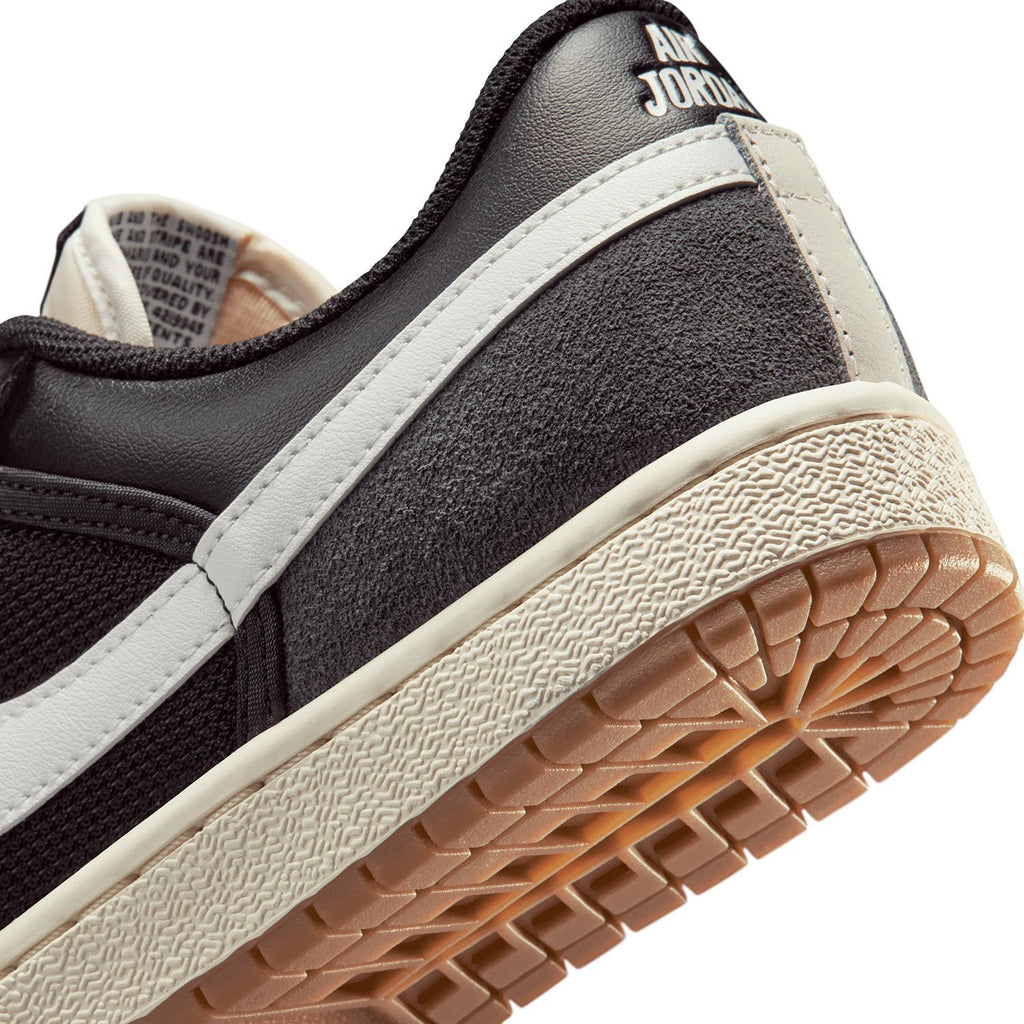 Air Jordan Skyline Low Sneakers