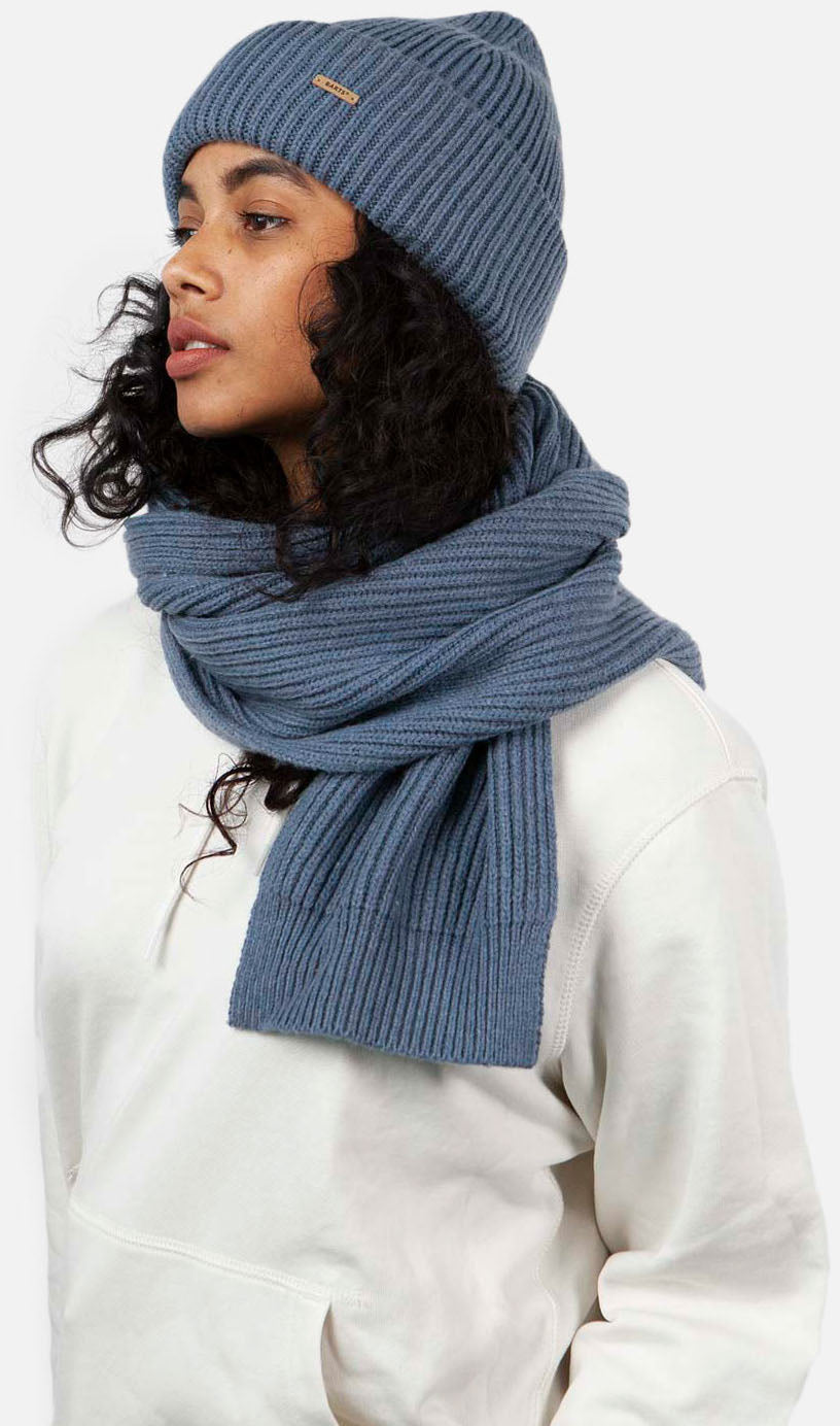 Karlini beanie