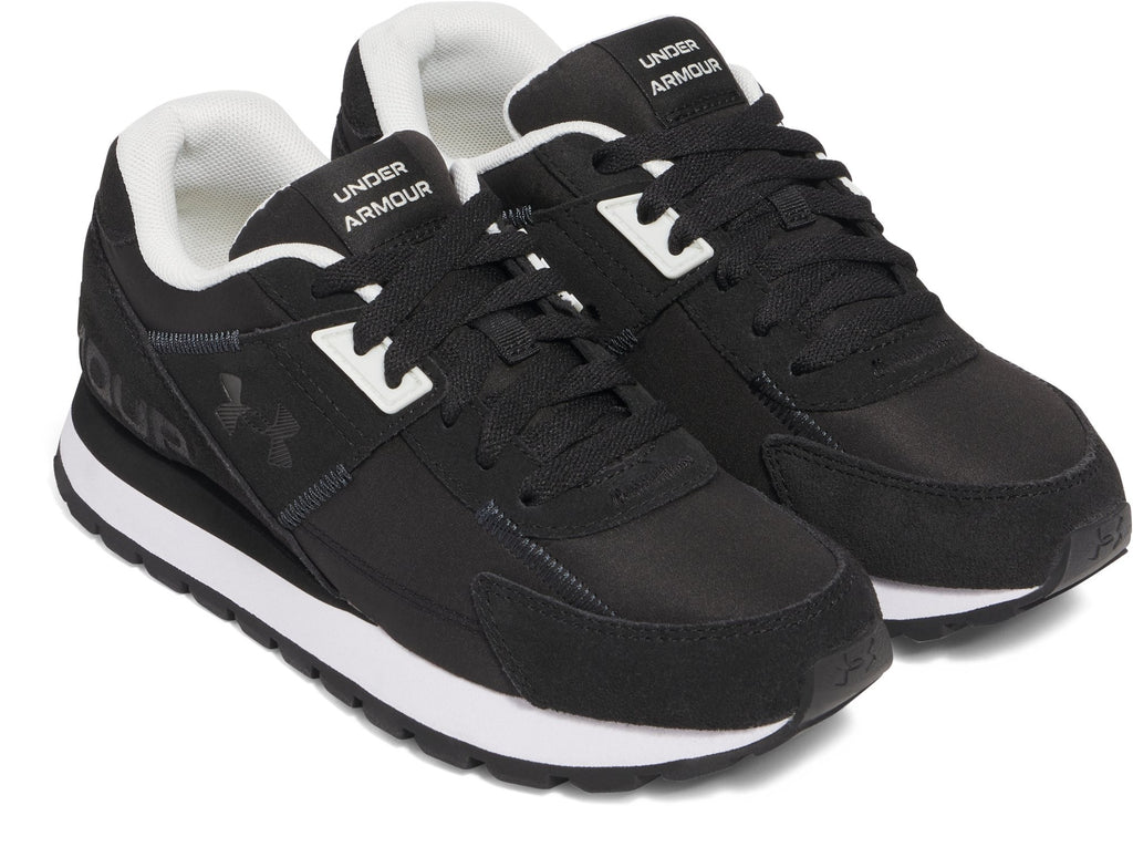 Essential Runner Grade School schoenen