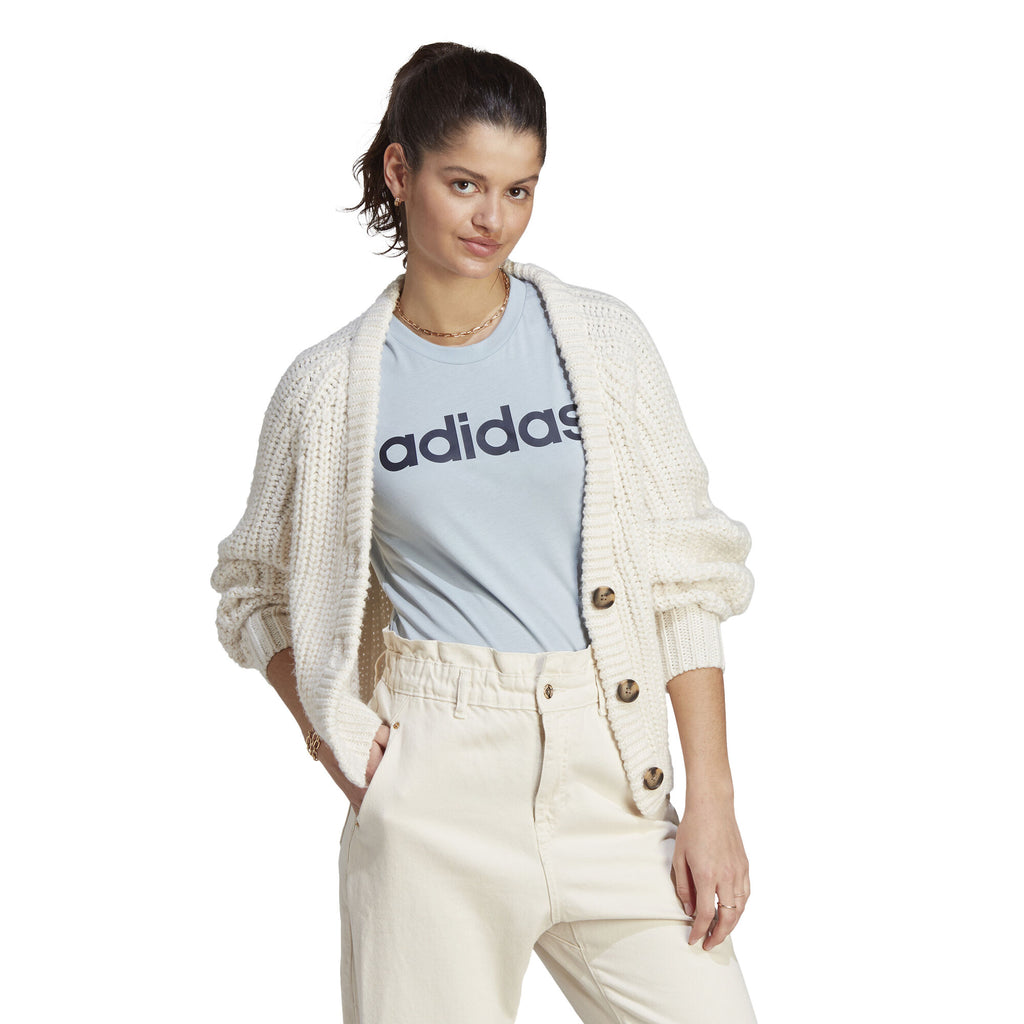 LOUNGEWEAR Essentials Slim Logo shirt
