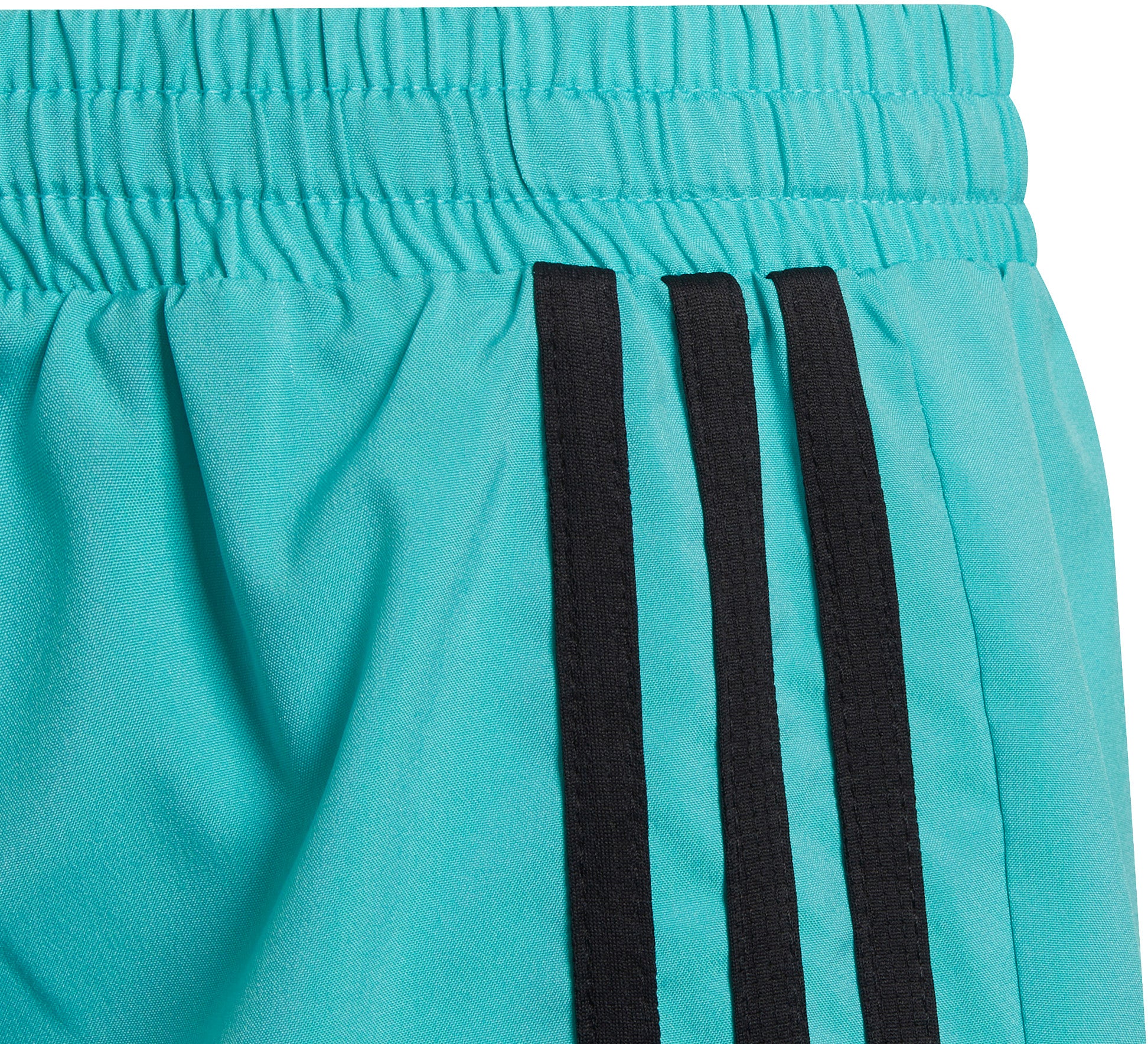 Designed To Move 3-Stripes short