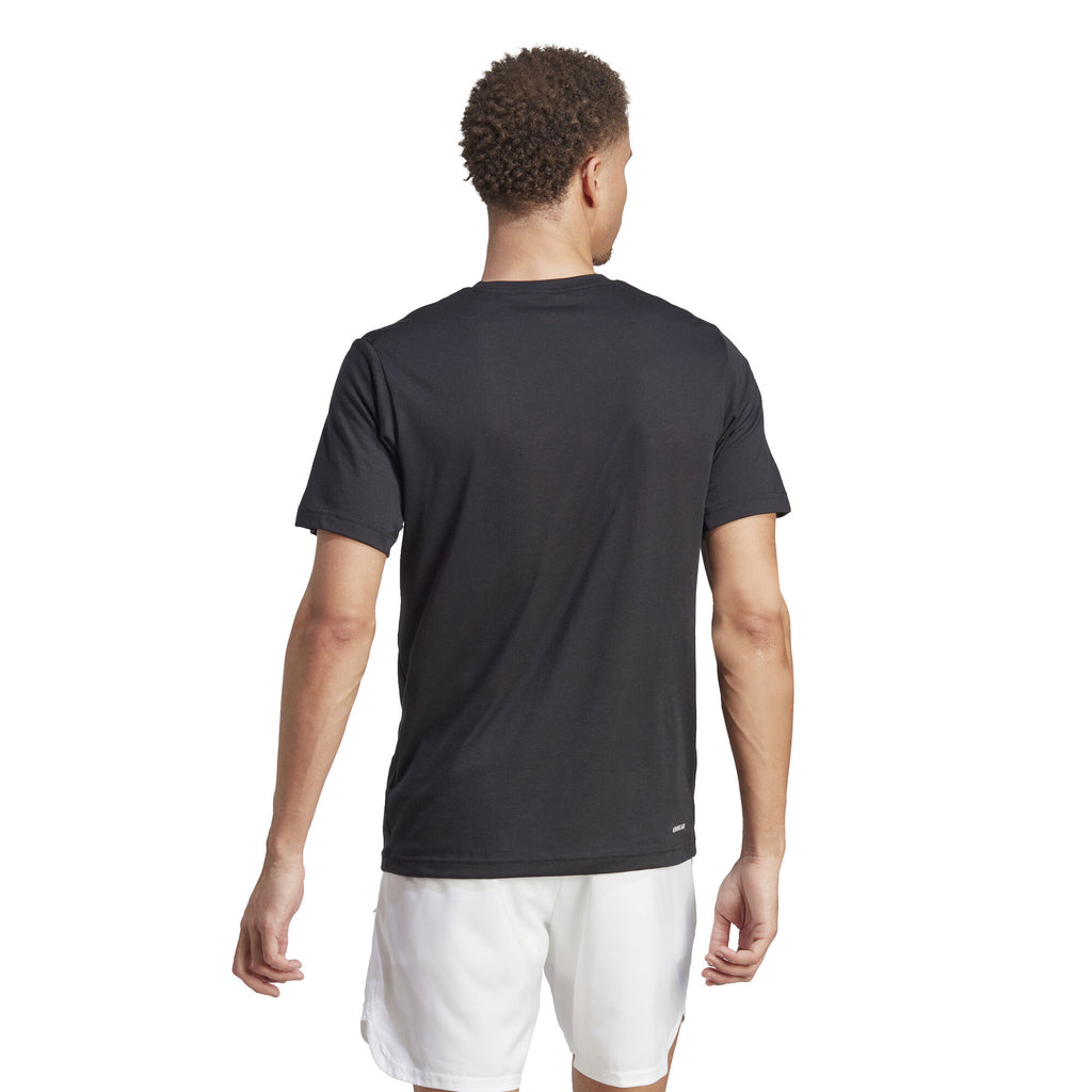 Train Essentials Seasonal Training Graphic shirt