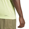 Train Essentials Seasonal Training Graphic shirt