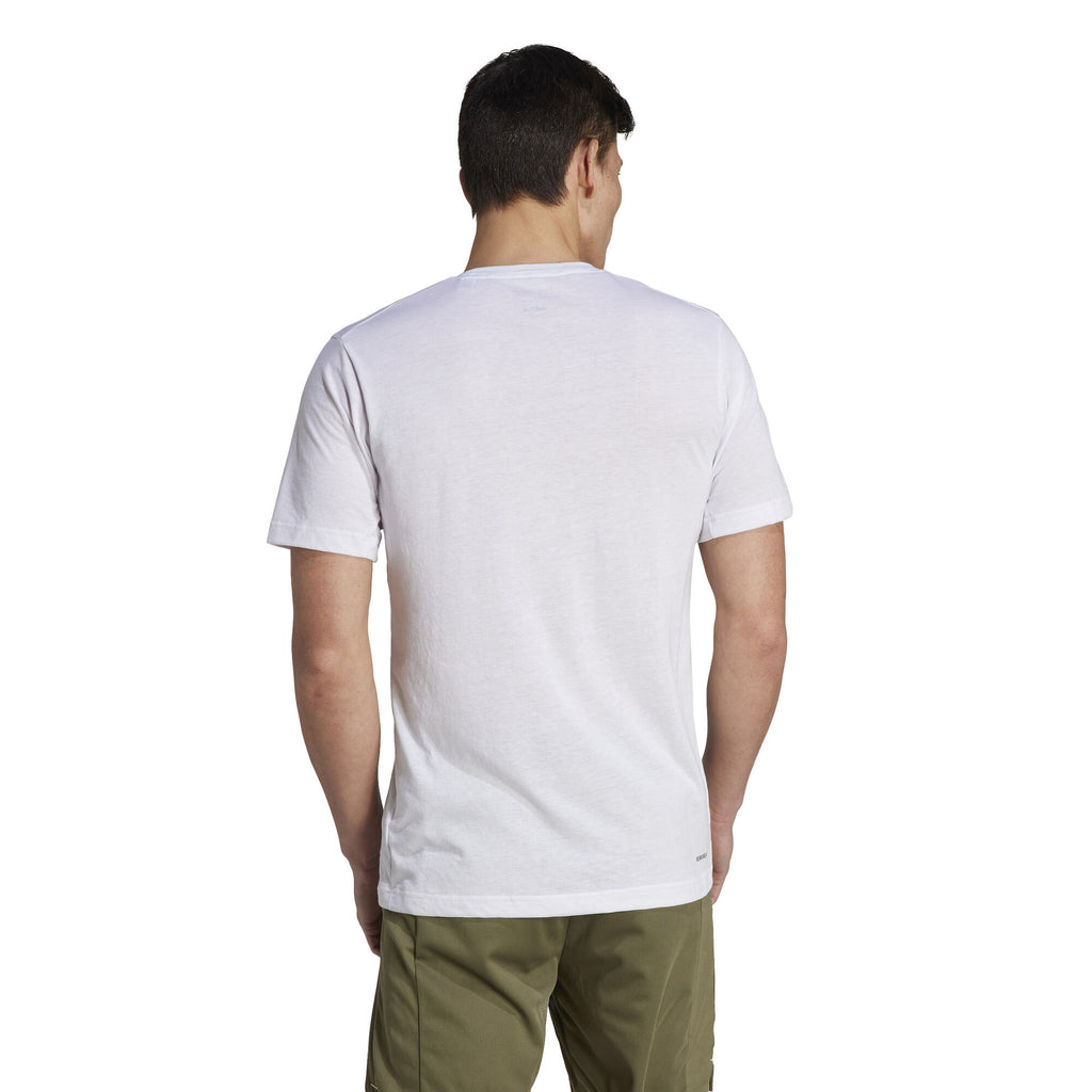 Train Essentials Seasonal Training Graphic shirt